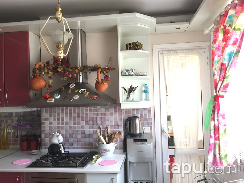 Göztepe Marmaray'a Yürüme Mesafesinde Cadde Üzeri Kiracılı Daire