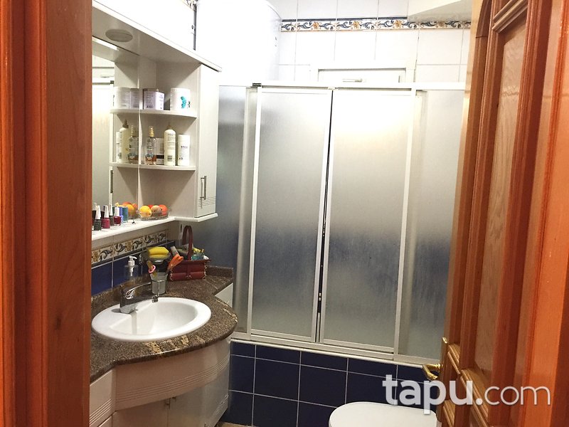 Göztepe Marmaray'a Yürüme Mesafesinde Cadde Üzeri Kiracılı Daire