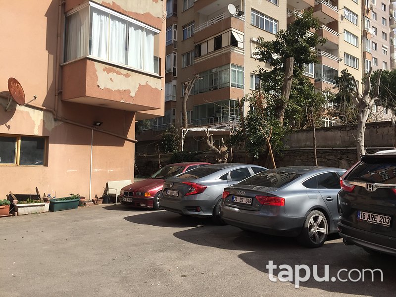 Göztepe Marmaray'a Yürüme Mesafesinde Cadde Üzeri Kiracılı Daire