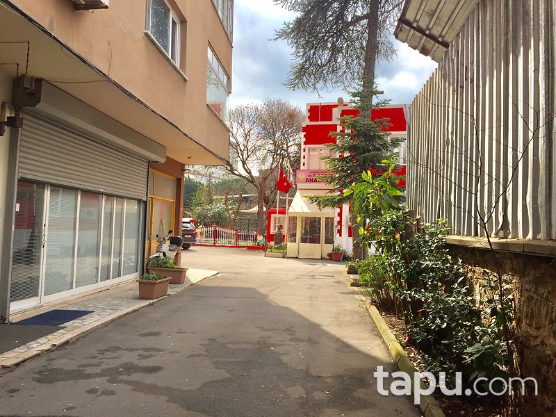 Göztepe Marmaray'a Yürüme Mesafesinde Cadde Üzeri Kiracılı Daire