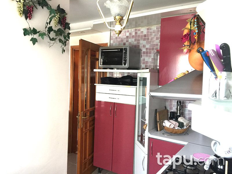 Göztepe Marmaray'a Yürüme Mesafesinde Cadde Üzeri Kiracılı Daire