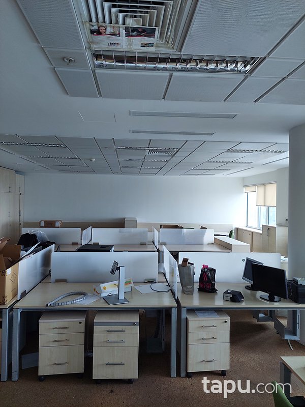 Levent Metrocity'de Prestijli Kiralık Ofis