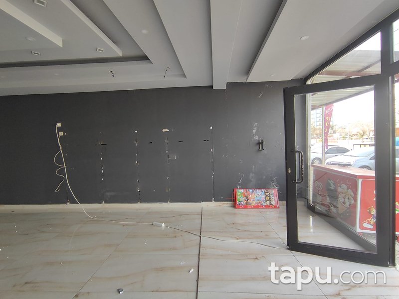 Hatay Hassa'da Geniş Kullanımlı, Depolu Dükkan