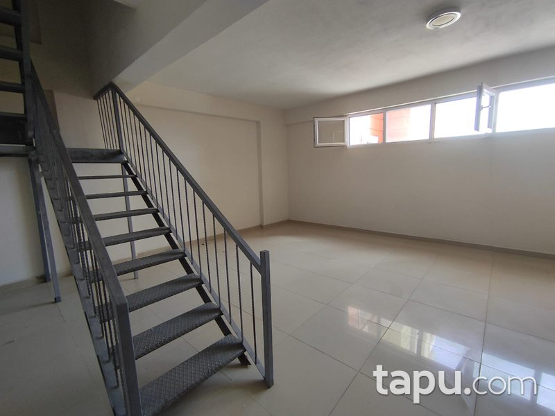 Hatay Hassa'da Geniş Kullanımlı, Depolu Dükkan