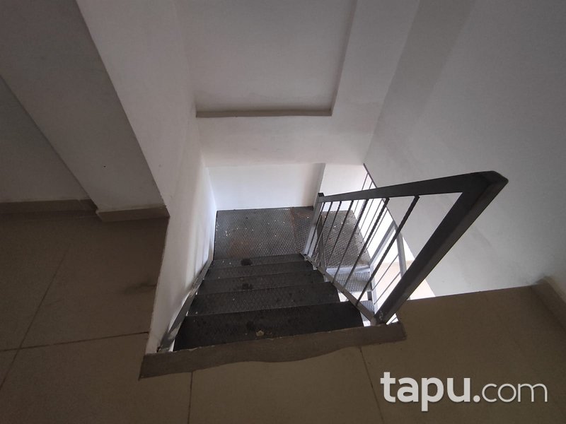 Hatay Hassa'da Geniş Kullanımlı, Depolu Dükkan