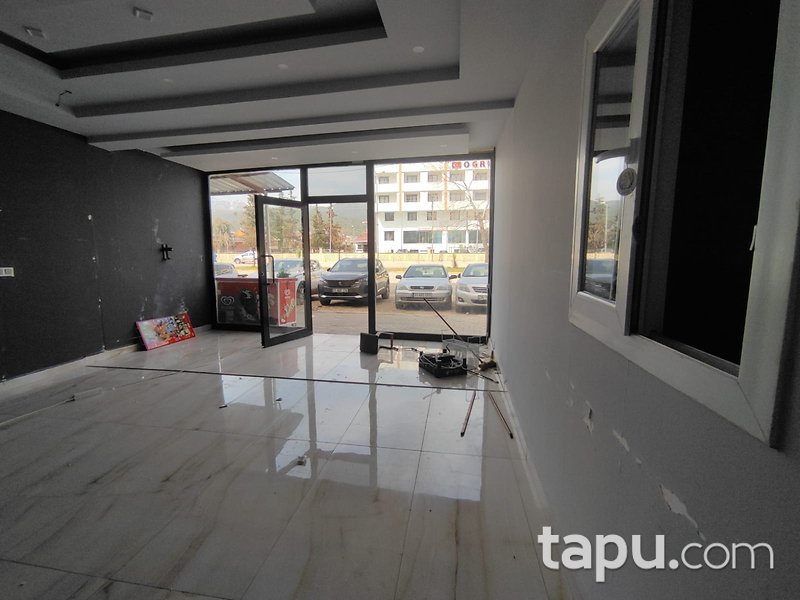 Hatay Hassa'da Geniş Kullanımlı, Depolu Dükkan