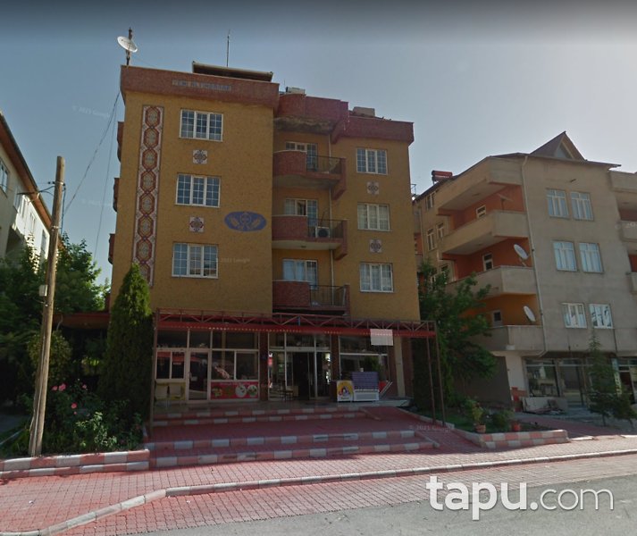 Kahramanmaraş Elbistan Cumhuriyet Mahallesi'nde 3 Katlı Bina