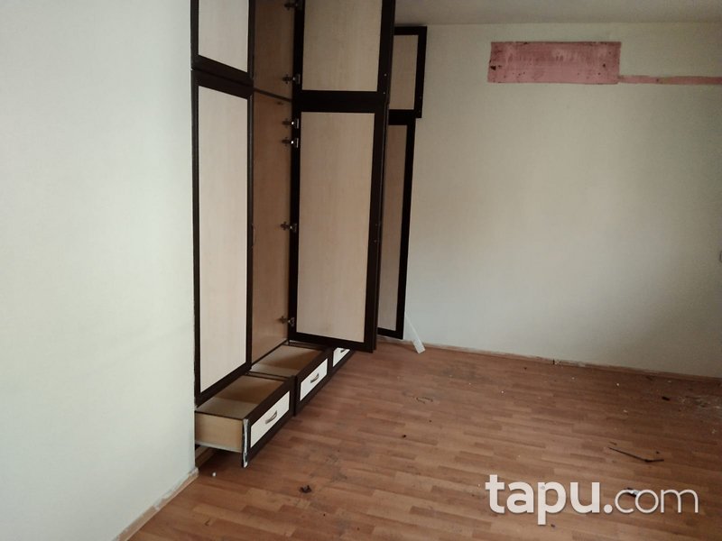 Manisa Turgutlu Atatürk Mahallesi'nde 381 m2 Bina