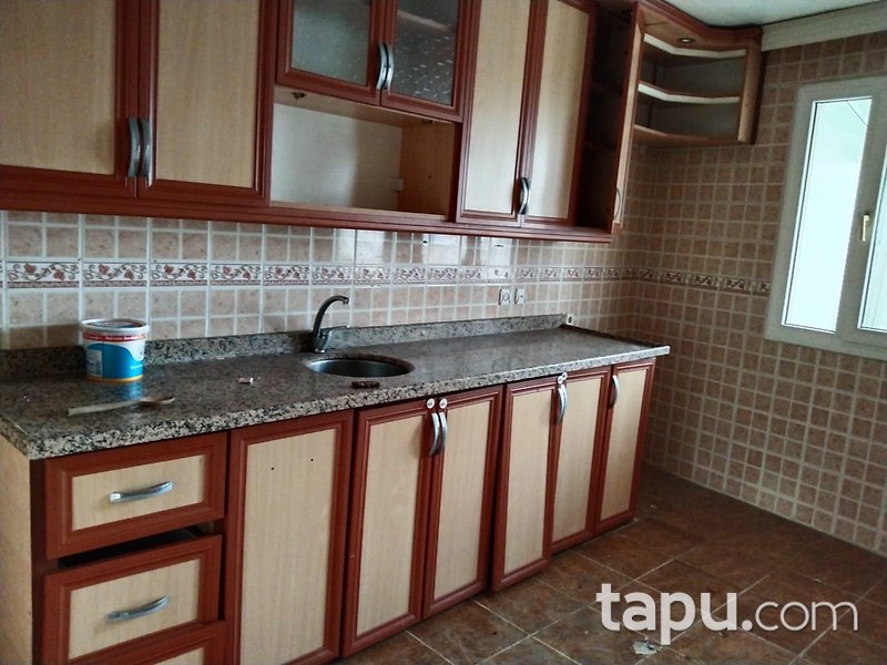 Manisa Turgutlu Atatürk Mahallesi'nde 381 m2 Bina