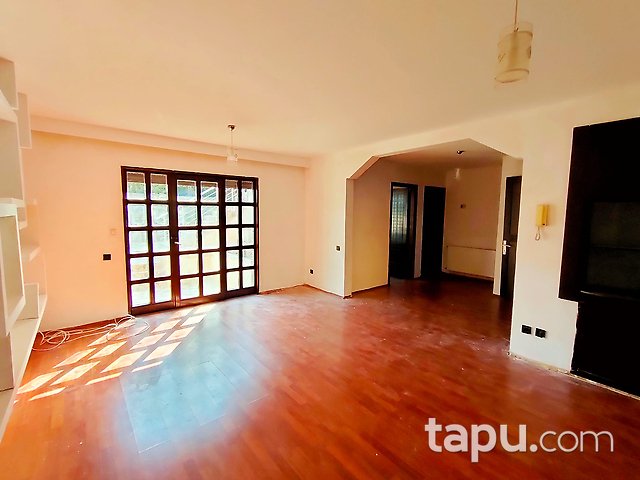 Bahçeşehir Badem Villaları'nda E Tipi 5+2 350 m2 Villa