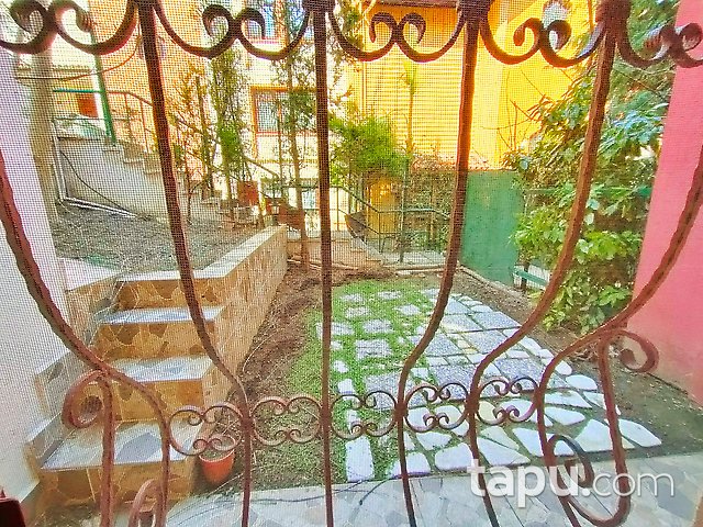 Bahçeşehir Badem Villaları'nda E Tipi 5+2 350 m2 Villa