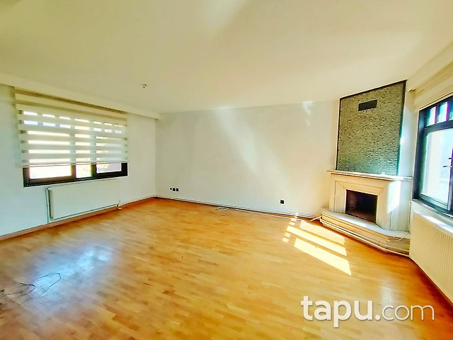 Bahçeşehir Badem Villaları'nda E Tipi 5+2 350 m2 Villa