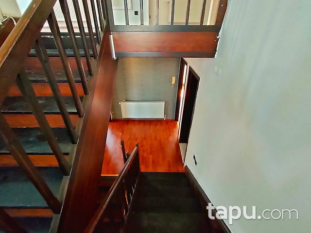 Bahçeşehir Badem Villaları'nda E Tipi 5+2 350 m2 Villa