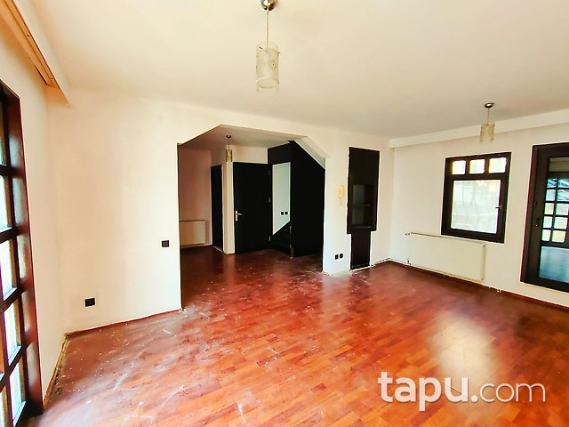 Bahçeşehir Badem Villaları'nda E Tipi 5+2 350 m2 Villa