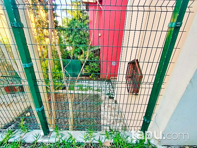 Bahçeşehir Badem Villaları'nda E Tipi 5+2 350 m2 Villa