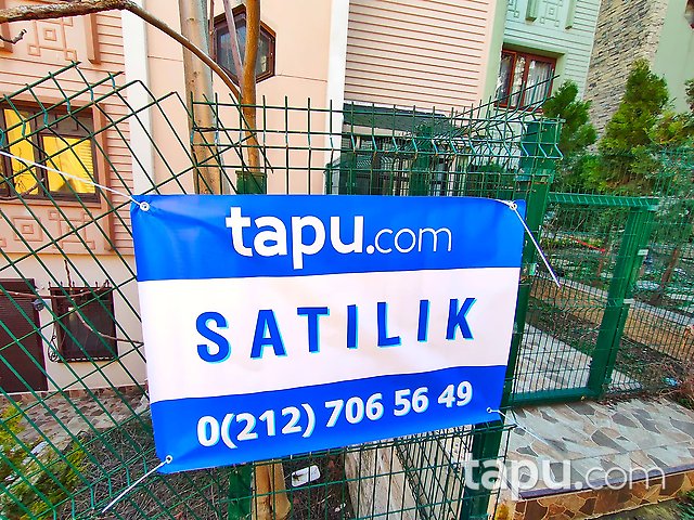 Bahçeşehir Badem Villaları'nda E Tipi 5+2 350 m2 Villa