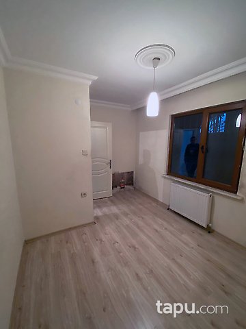 Pendik Esenyalı'da Marmaray'a 2 km Uzaklıkta Hazır Kiracılı 2+1 Daire