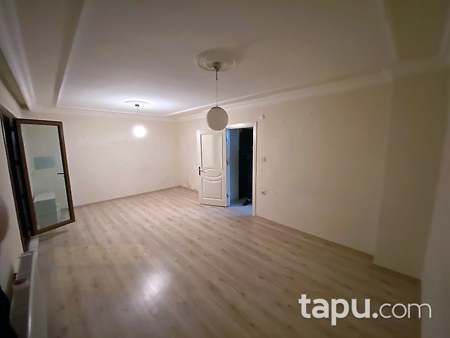 Pendik Esenyalı'da Marmaray'a 2 km Uzaklıkta Hazır Kiracılı 2+1 Daire