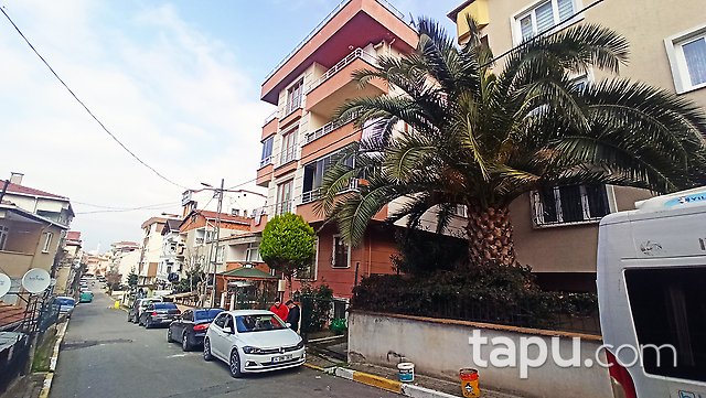 Pendik Esenyalı'da Marmaray'a 2 km Uzaklıkta Hazır Kiracılı 2+1 Daire