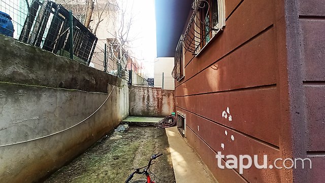 Pendik Esenyalı'da Marmaray'a 2 km Uzaklıkta Hazır Kiracılı 2+1 Daire