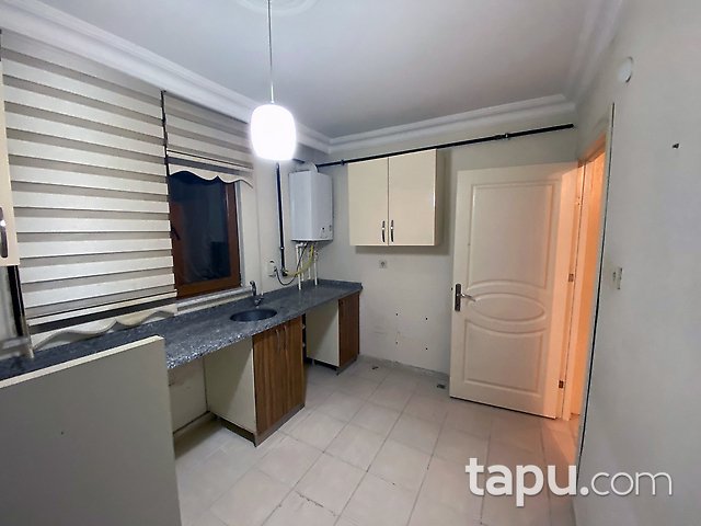 Pendik Esenyalı'da Marmaray'a 2 km Uzaklıkta Hazır Kiracılı 2+1 Daire