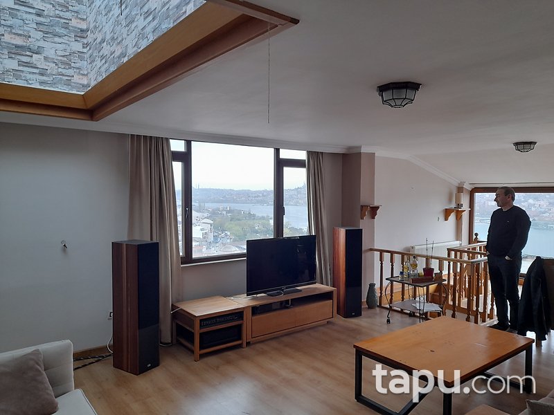 Komple Haliç Manzaralı Bakımlı Geniş Çatı Dubleks Daire
