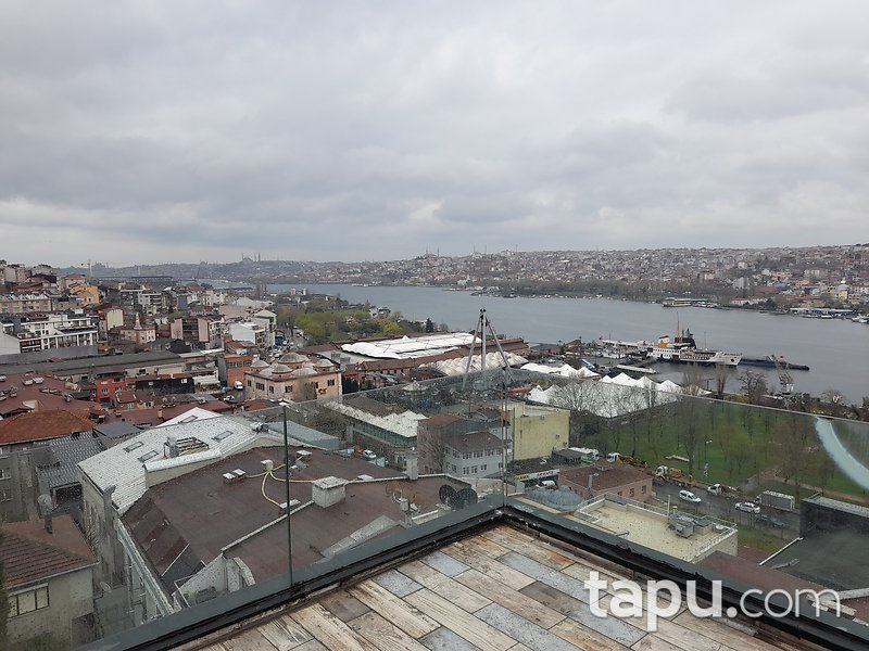Komple Haliç Manzaralı Bakımlı Geniş Çatı Dubleks Daire