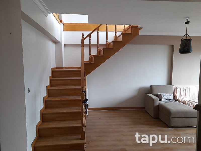 Komple Haliç Manzaralı Bakımlı Geniş Çatı Dubleks Daire