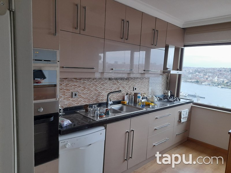 Komple Haliç Manzaralı Bakımlı Geniş Çatı Dubleks Daire