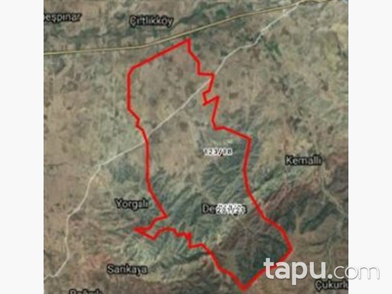 Çorum Sungurlu Derekışla Köyü'nde 225 m2 İmarlı Arsa
