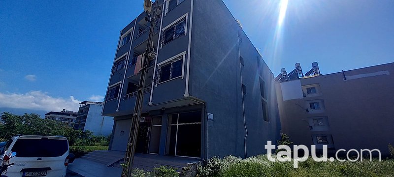 Hatay Arsuz'da Geniş Kullanımlı Dükkan