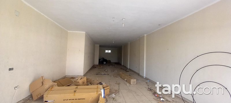 Hatay Arsuz'da Geniş Kullanımlı Dükkan