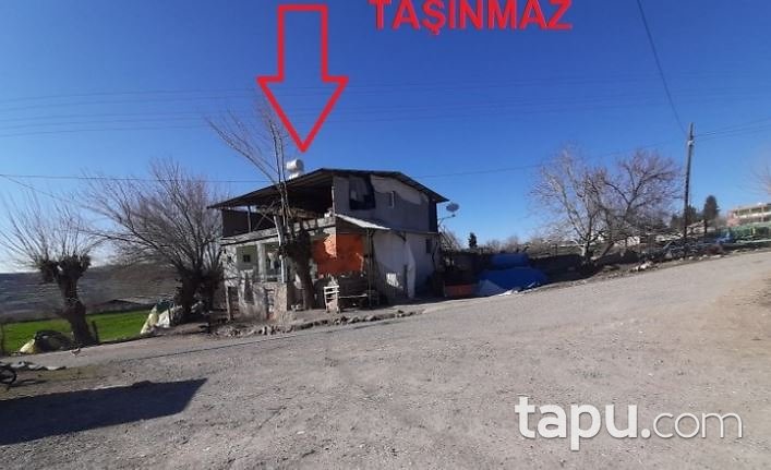 Adıyaman Merkez Börgenek Köyü'nde 120 m2 Kerpiç Ev