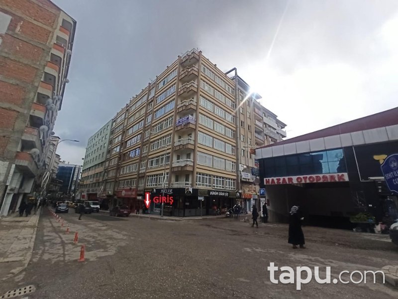 Elazığ Merkez İzzetpaşa Mahallesi&#39;nde 3+1 Hisseli Daire