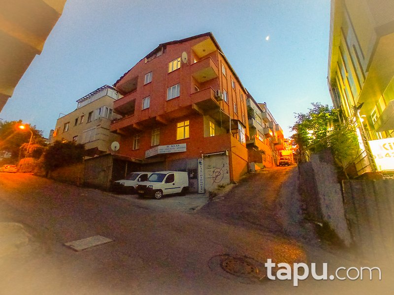 Ataşehirde Optimum AVM'ye Komşu Komple Bina