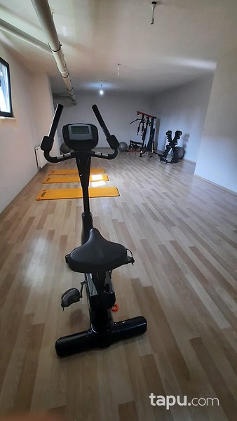 Pendik Dolayoba'da Geniş Ferah 3+1 Daire