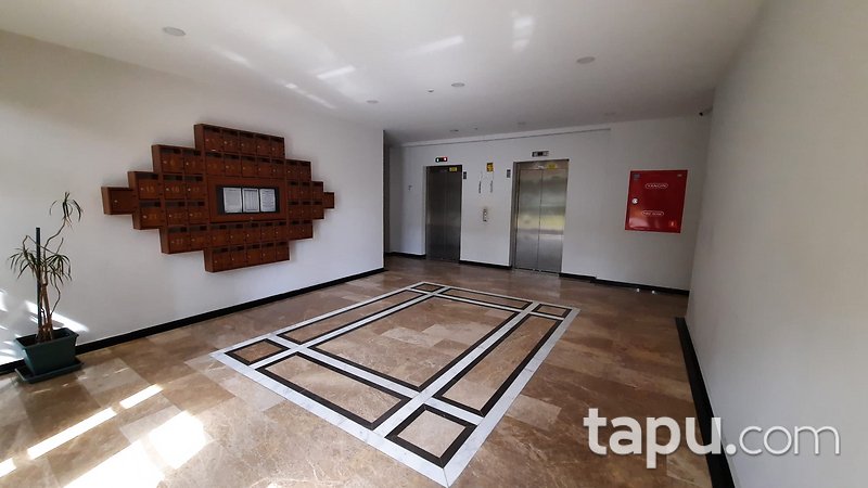 Pendik Dolayoba'da Geniş Ferah 3+1 Daire