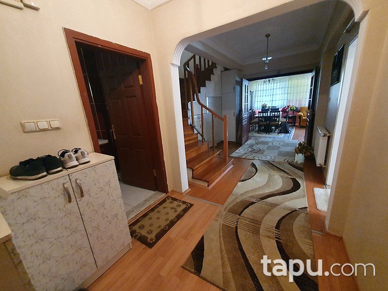 Kocaeli Darıca'da Geniş Kullanımlı Müstakil 6+3 Tripleks Villa