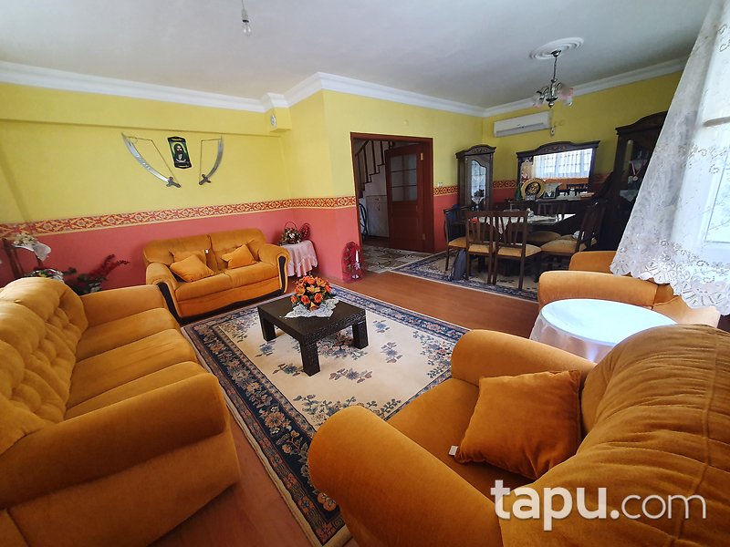 Kocaeli Darıca'da Geniş Kullanımlı Müstakil 6+3 Tripleks Villa