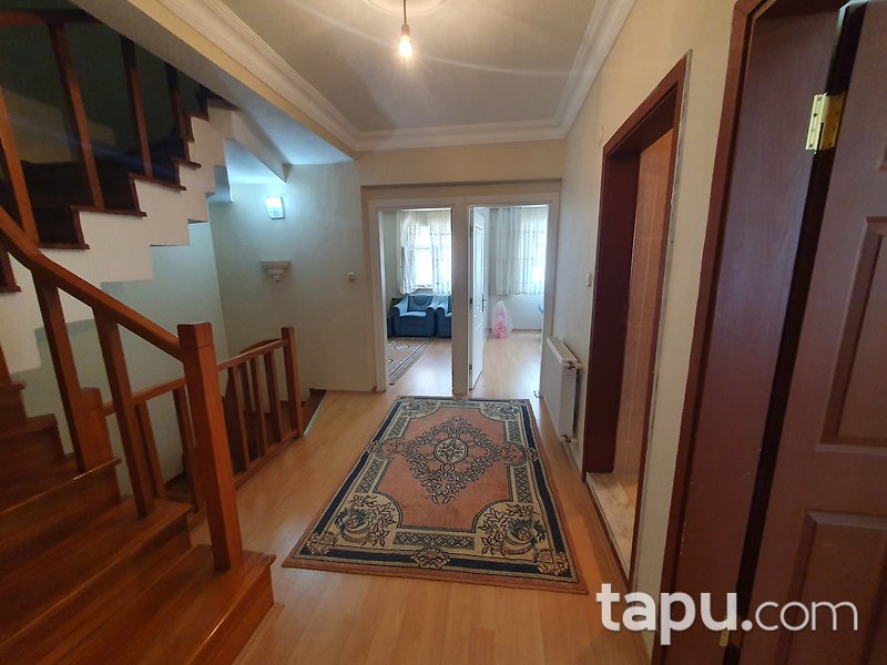 Kocaeli Darıca'da Geniş Kullanımlı Müstakil 6+3 Tripleks Villa