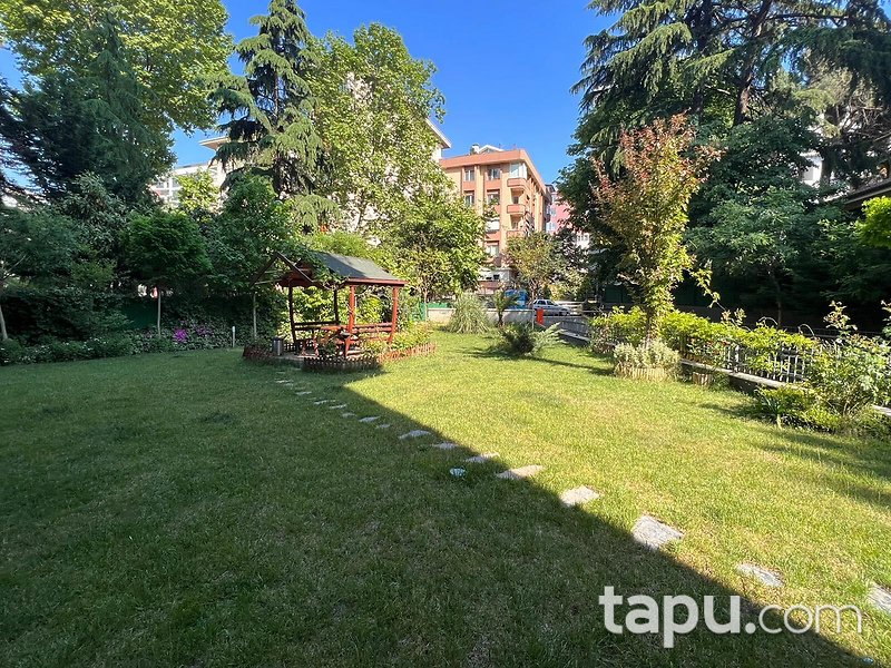 Kadıköy Göztepe'de İskanlı 2+1 Ferah Daire