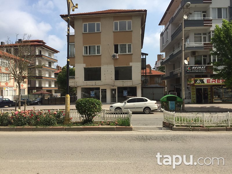 KİRALIK- Konya Akşehir'de Muhteşem Konumda 162 m2 Dükkan