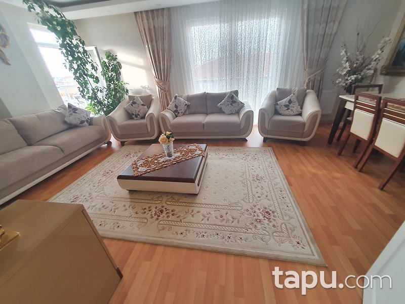 Maltepe Fındıklı'da Deniz Manzaralı 5+2 Çift Girişli Dubleks Daire