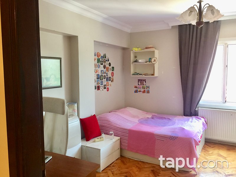 Maltepe Altıntepe'de Balkonlu Geniş Ferah 3+1 Daire