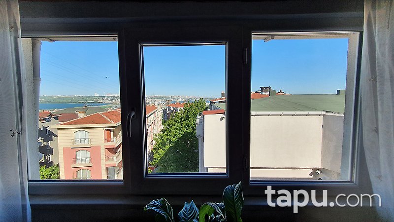 Büyükçekmece Hürriyet Mahallesi'nde Muhteşem Manzaralı 2+1 Daire