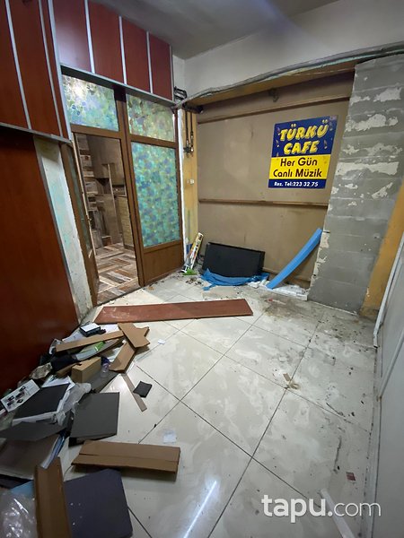 Kütahya Merkez Alipaşa Mahallesi'nde 125 m2 Dükkan