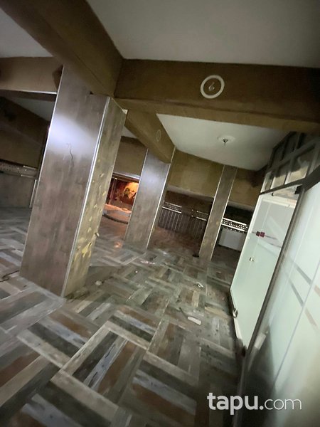 Kütahya Merkez Alipaşa Mahallesi'nde 125 m2 Dükkan