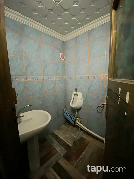 Kütahya Merkez Alipaşa Mahallesi'nde 125 m2 Dükkan