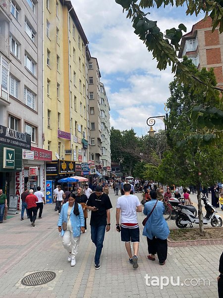 Kütahya Merkez Alipaşa Mahallesi'nde 125 m2 Dükkan