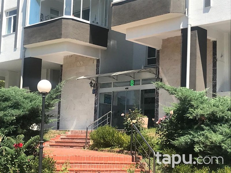 Çankaya Özgür Anıl Sitesi'nde Bakımlı 3+1 Daire